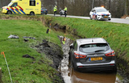 Auto te water bij eenzijdig ongeval in Tolbert