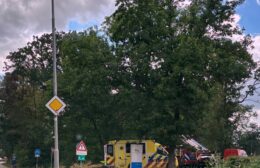 Elechtrische rolstoel raakt te water in Grootegast