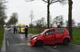 Automobiliste gewond bij éénzijdig ongeval in Oldekerk