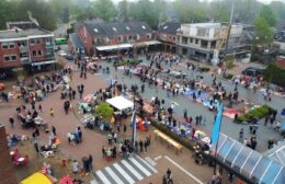 Koningsdag in Marum straalt onder de zon