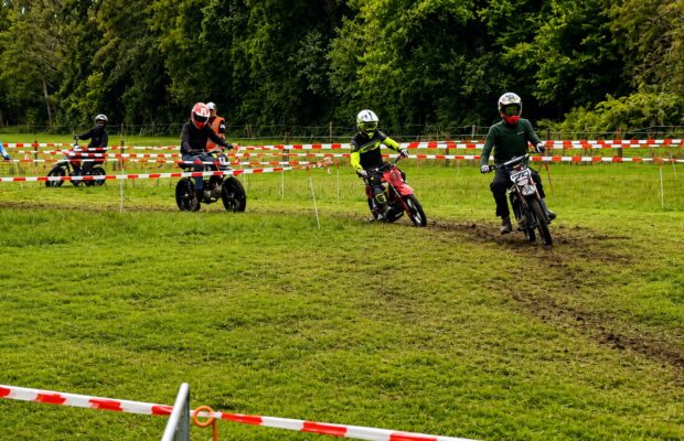 Brommercross Noordwijk bewijst opnieuw: spektakel voor jong en oud Video