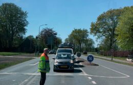 Motorrijder en kind gewond bij botsing op N372 bij Peize