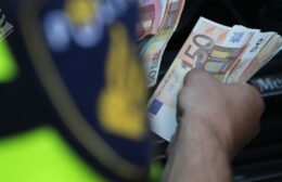 Uitgave vals geld in Leek en Roden