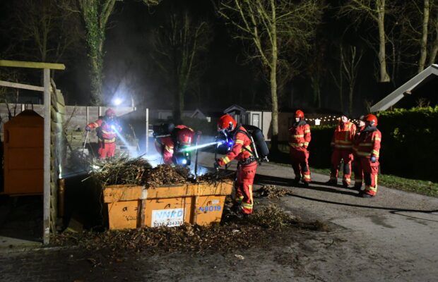 Brandweer Marum blust containerbrand bij “De Watermolen”