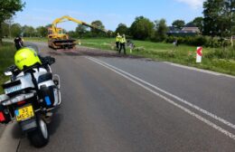 Auto in de sloot bij eenzijdig ongeval op N358