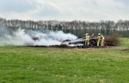 Paasbult in Langelo in brand ondanks verbod: brandweer rukt meerdere keren uit