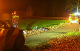 Fietser uit koers op Haarsterweg