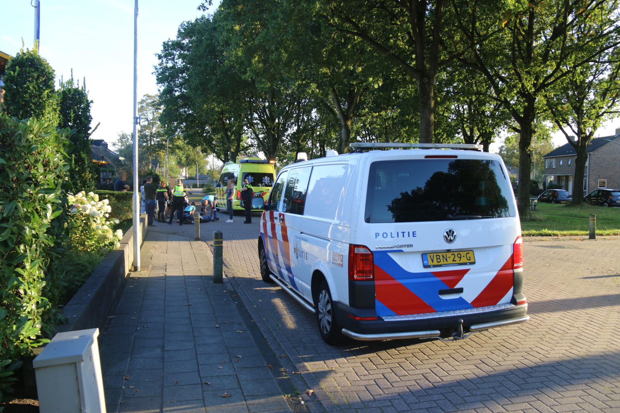 Fietser gewond na botsing met kind op kruising in Roden