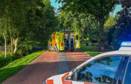 Motorrijder onderuit in Surhuisterveen