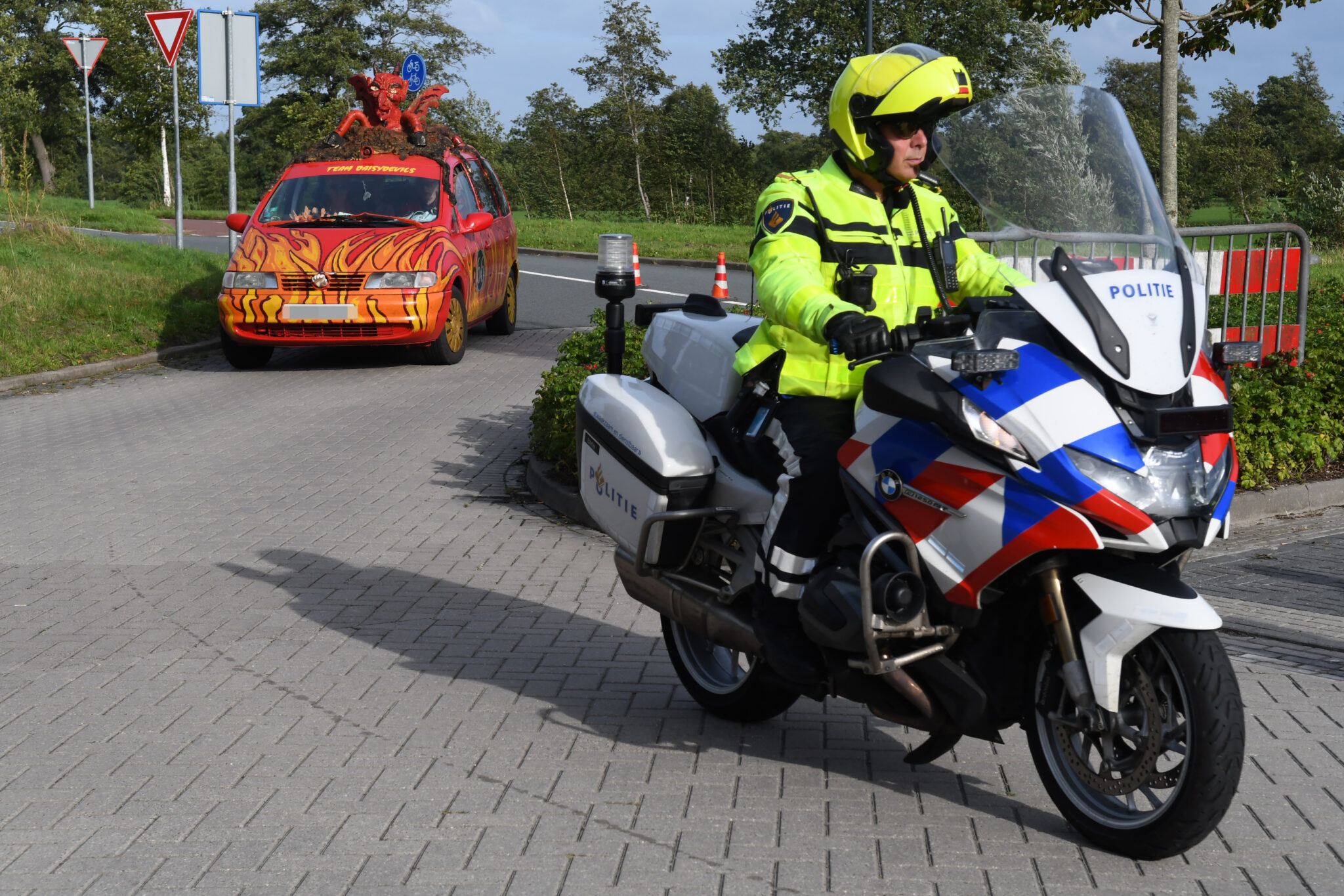 Algehele verkeerscontrole op P+R Leek: automobilisten onder de loep
