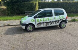 Auto Franse vrouw zwaar toegetakeld door vandalen