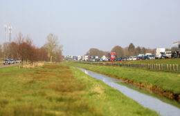 Forse file na ongeval op A7 bij Marum
