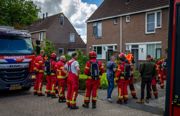 Brandweer rukt uit voor zolderbrand in Aduard