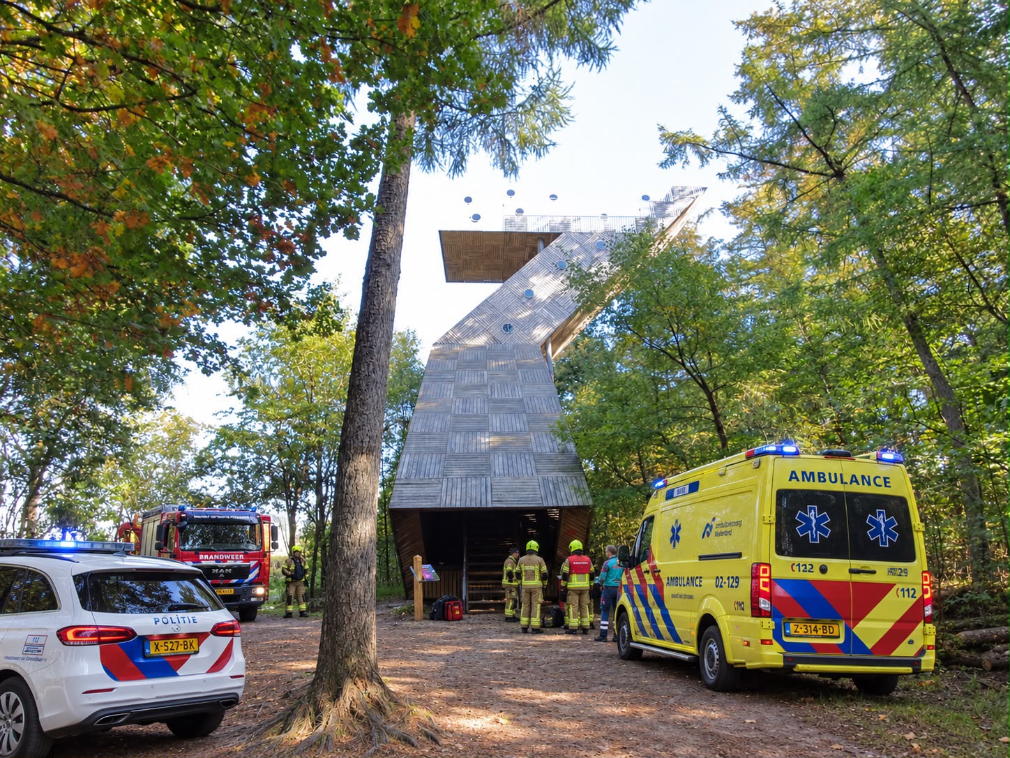 Meisje zwaar gewond na val uit uitkijktoren in Ravenswoud