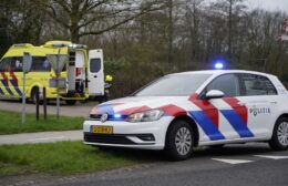 Auto en scooter komen in botsing op de N373 Video