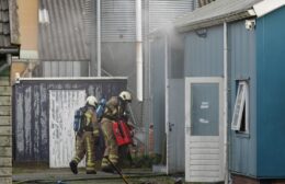 Veel rook bij brand in Smilde Video