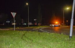 Auto komt tot stilstand op Midwolderweg in Leek
