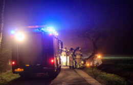 Auto te water, div. meldingen bij de Meldkamer Video