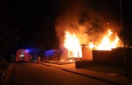 Uitslaande brand verwoest woning in Zevenhuizen Video