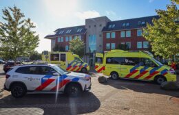 Fietser ernstig gewond na aanrijding in Roden