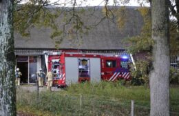 Rookmelder alarmeert bewoners bij brand in Zuidvelde Video