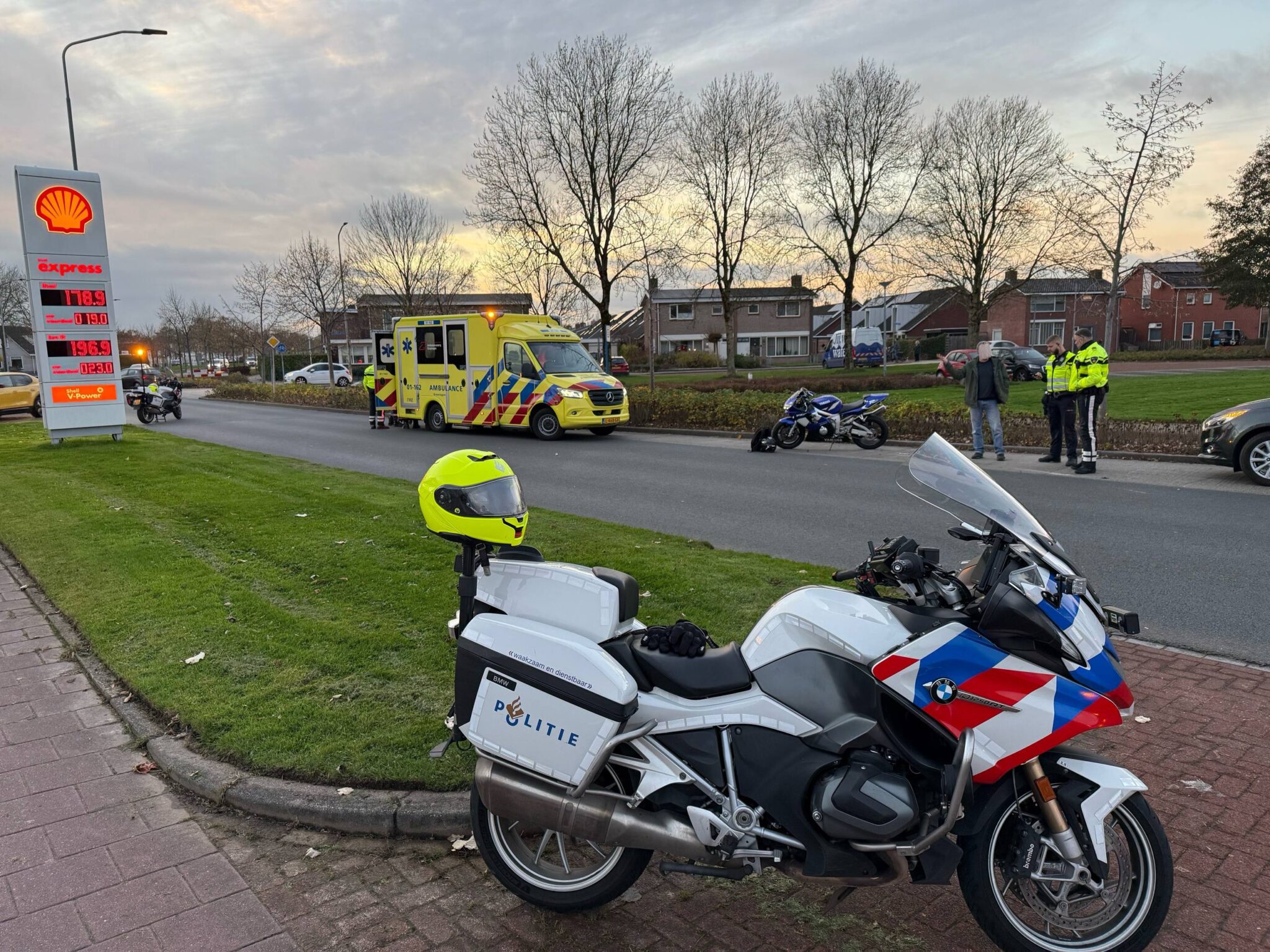 Motorrijder en automobilist botsen in Tolbert