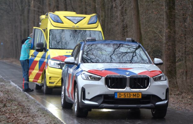 Bestelbus uit de bocht bij Westervelde Video