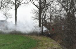 Auto uit de bocht in  Zevenhuizen Video