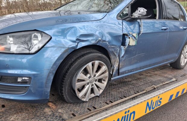 Aanrijding bij wegversmalling op Provincialeweg in Kornhorn