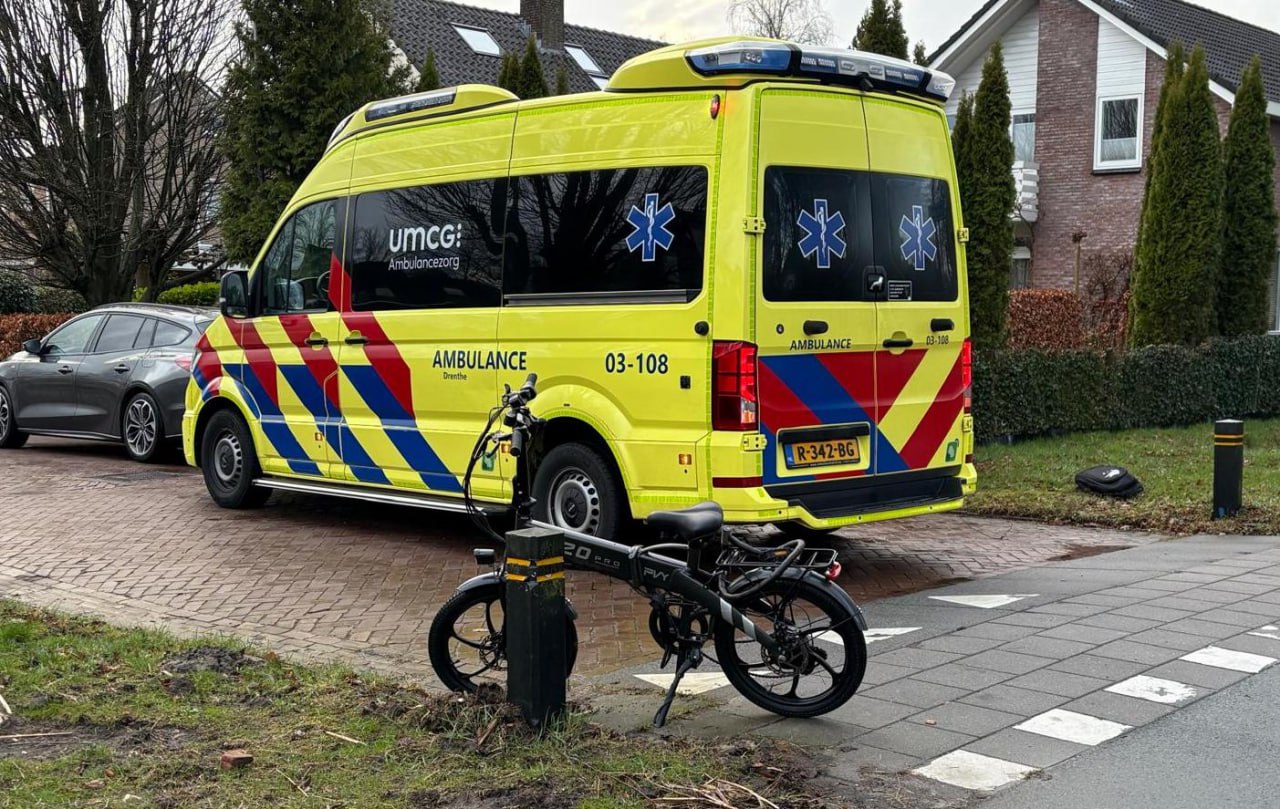 Fatbike en auto botsen in Roden