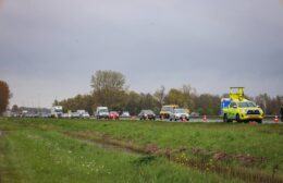 Kop-staart aanrijding op A7 bij Oostwold