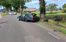 Auto’s botsen op Oudestreek in Zevenhuizen