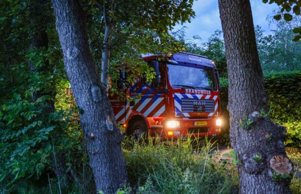 Brandweer massaal gealarmeerd voor woningbrand in Niebert