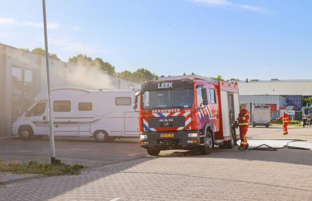 Camper zwaar beschadigd door brand
