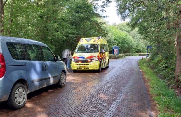 Scooterrijder onderuit in Lieveren