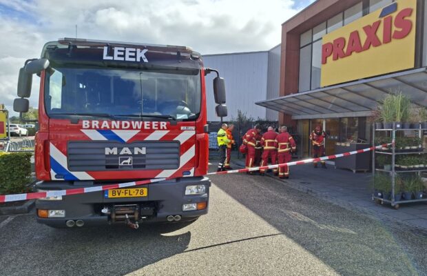 Vreemde lucht bij bouwmarkt in Leek