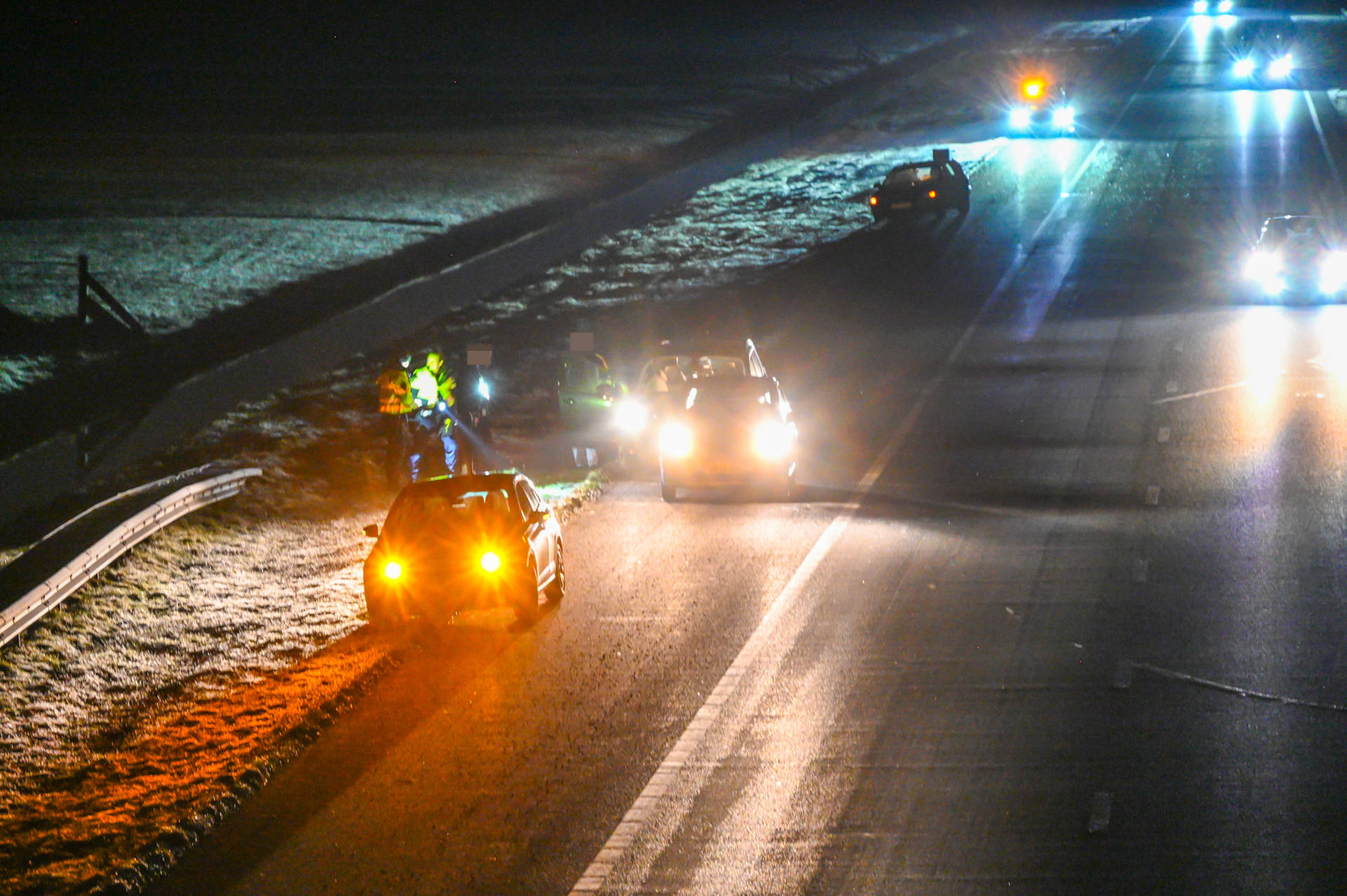 Twee auto’s botsen op A7 bij Marum, automobiliste voor controle naar dokterspost